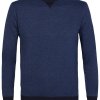 Elegancki niebieski sweter z grubym ściągaczem