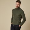 Sweter męski z wełny - stylizacja
