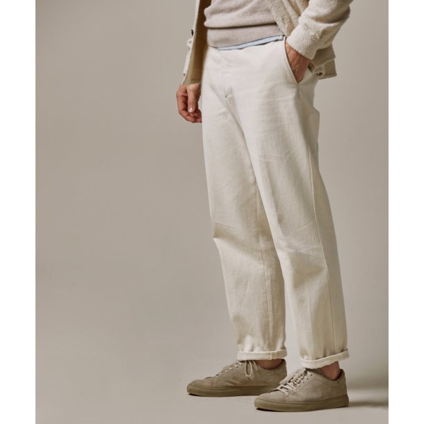 Ecru spodnie typu chino loose fit Profuomo 4