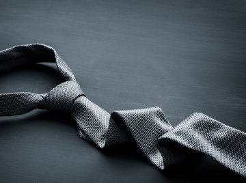 Wiązania krawatów - przegląd