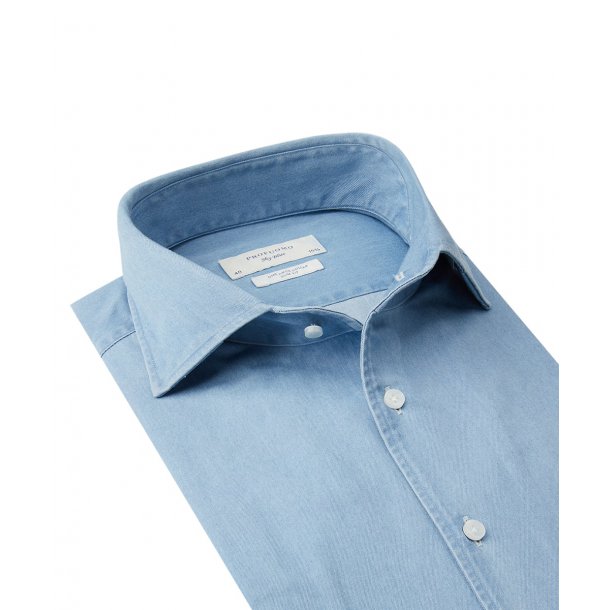 błękitna koszula dżinsowa