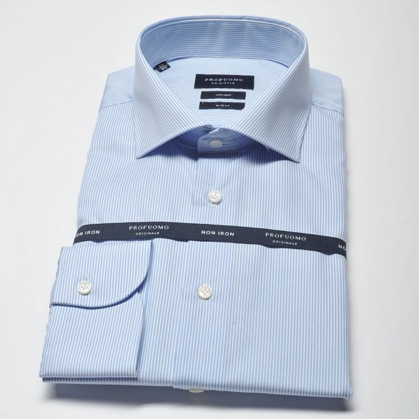 Elegancka koszula męska taliowana (SLIM FIT) w jasnoniebieski prążek